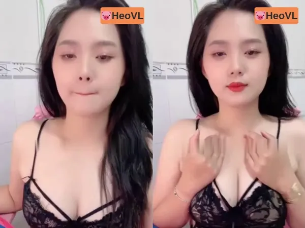 reiju sex Cô bạn gái răng khểnh khoe củ khoải tròn trắng